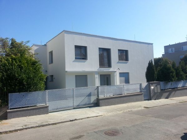 Rekonstrukce a přístavba vily, Brno